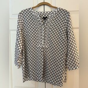 Talbots White Cotton Top with Navy Lattice Pattern EUC Size Mp